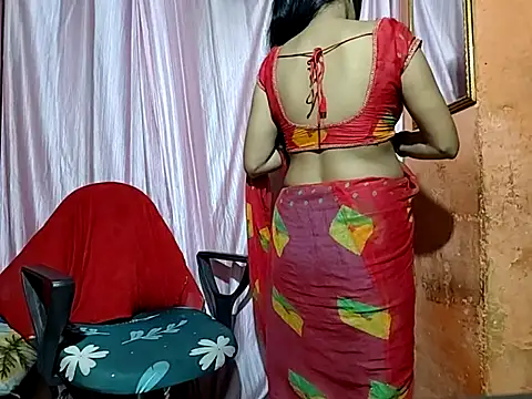Snapshot of poojaxxx65 chatting on September 19, 2025, 11:42 pm poojaxxx65 online show from September 19, 2025, 11:42 pm