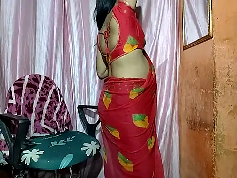 Snapshot of poojaxxx65 chatting on September 22, 2025, 11:00 pm poojaxxx65 online show from September 22, 2025, 11:00 pm