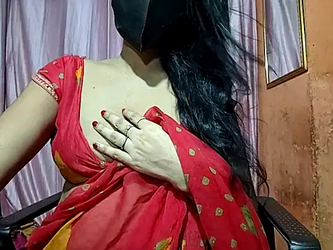 Snapshot of poojaxxx65 chatting on September 15, 2025, 9:21 am poojaxxx65 online show from September 15, 2025, 9:21 am