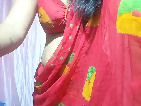 Snapshot of poojaxxx65 chatting on March 5, 2025, 9:05 am poojaxxx65 online show from March 5, 2025, 9:05 am