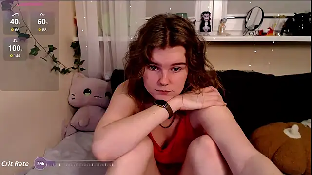 Snapshot of Moona_xx chatting on November 18, 2025, 6:44 pm Moona xx online show from November 18, 2025, 6:44 pm