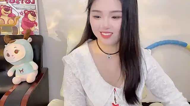 Snapshot of SU__SU chatting on March 11, 2025, 7:35 am SU SU online show from March 11, 2025, 7:35 am