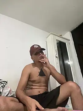 ArturoDelgado1 online show from March 21, 2025, 4:28 am