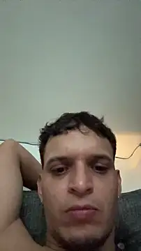 ArturoDelgado1 online show from April 16, 2026, 12:44 am