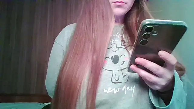 Evasapples online show from April 6, 2026, 7:15 pm