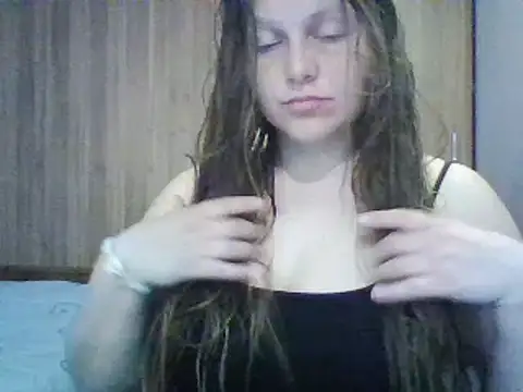 Snapshot of Evasapples chatting on March 21, 2025, 11:34 pm Evasapples online show from March 21, 2025, 11:34 pm