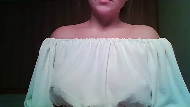 Snapshot of Evasapples chatting on November 8, 2025, 6:00 pm Evasapples online show from November 8, 2025, 6:00 pm