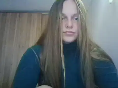 Snapshot of Evasapples chatting on March 2, 2025, 6:46 pm Evasapples online show from March 2, 2025, 6:46 pm