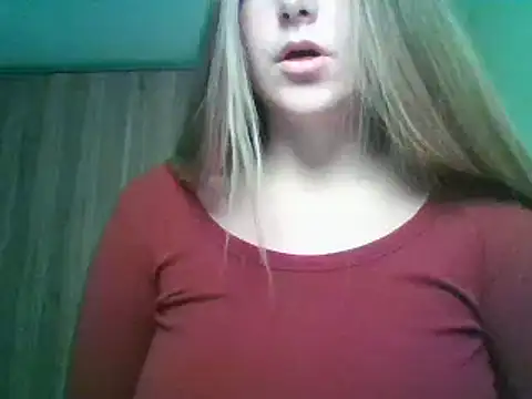 Snapshot of Evasapples chatting on September 19, 2025, 12:31 pm Evasapples online show from September 19, 2025, 12:31 pm
