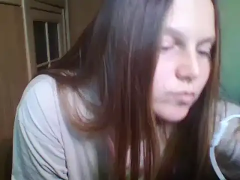 Snapshot of Evasapples chatting on February 11, 2025, 11:09 am Evasapples online show from February 11, 2025, 11:09 am