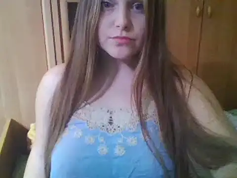 Snapshot of Evasapples chatting on February 6, 2025, 3:41 pm Evasapples online show from February 6, 2025, 3:41 pm
