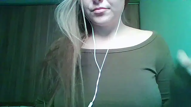 Snapshot of Evasapples chatting on November 30, 2025, 4:41 pm Evasapples online show from November 30, 2025, 4:41 pm