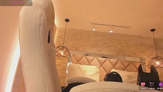 Snapshot of dorothy_vegga chatting on March 5, 2025, 6:23 am dorothy vegga online show from March 5, 2025, 6:23 am