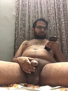 akash125800 online show from September 19, 2025, 8:13 pm