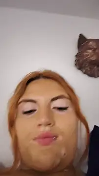 Snapshot of becca_diamond chatting on November 1, 2025, 4:23 pm becca diamond online show from November 1, 2025, 4:23 pm