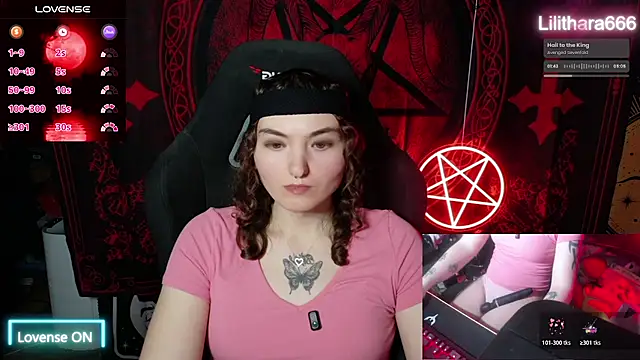 Snapshot of BrandiWRLD_999 chatting on November 11, 2025, 9:53 pm BrandiWRLD 999 online show from November 11, 2025, 9:53 pm