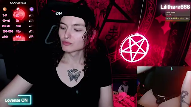 Snapshot of BrandiWRLD_999 chatting on October 30, 2025, 1:37 am BrandiWRLD 999 online show from October 30, 2025, 1:37 am