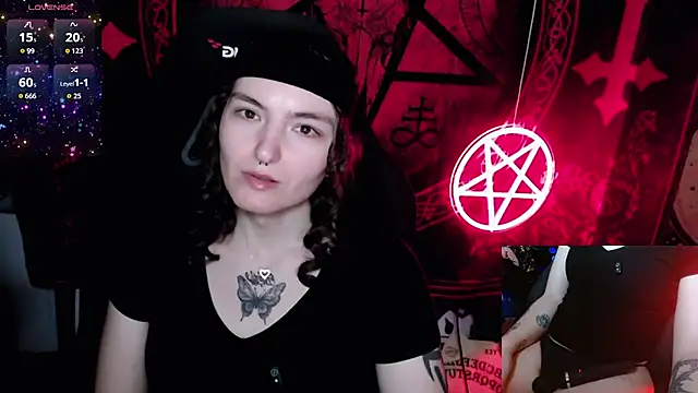 Snapshot of BrandiWRLD_999 chatting on October 19, 2025, 6:54 pm BrandiWRLD 999 online show from October 19, 2025, 6:54 pm