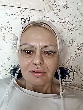 Snapshot of Gardener_of_Illusions chatting on November 23, 2025, 7:40 am Gardener of Illusions online show from November 23, 2025, 7:40 am