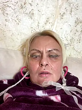 Snapshot of Gardener_of_Illusions chatting on November 30, 2025, 10:54 pm Gardener of Illusions online show from November 30, 2025, 10:54 pm