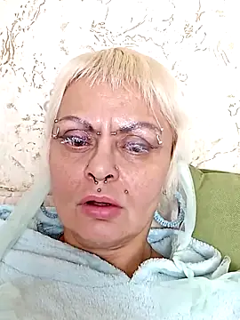 Snapshot of Gardener_of_Illusions chatting on March 5, 2025, 11:05 pm Gardener of Illusions online show from March 5, 2025, 11:05 pm