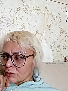 Snapshot of Gardener_of_Illusions chatting on March 6, 2025, 1:03 pm Gardener of Illusions online show from March 6, 2025, 1:03 pm