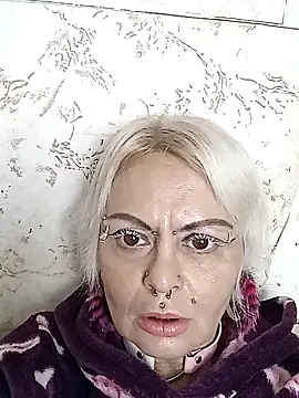 Snapshot of Gardener_of_Illusions chatting on November 6, 2025, 3:21 am Gardener of Illusions online show from November 6, 2025, 3:21 am