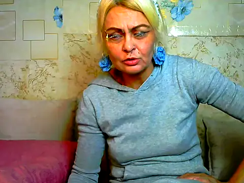 Snapshot of Gardener_of_Illusions chatting on November 29, 2025, 9:26 pm Gardener of Illusions online show from November 29, 2025, 9:26 pm