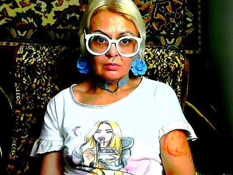 Snapshot of Gardener_of_Illusions chatting on November 12, 2025, 1:04 pm Gardener of Illusions online show from November 12, 2025, 1:04 pm