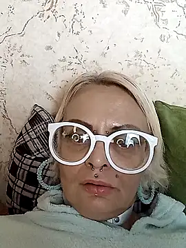 Snapshot of Gardener_of_Illusions chatting on December 2, 2025, 1:24 pm Gardener of Illusions online show from December 2, 2025, 1:24 pm