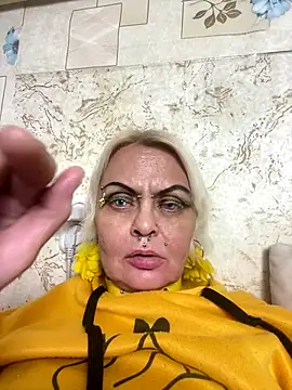 Snapshot of Gardener_of_Illusions chatting on November 18, 2025, 1:21 am Gardener of Illusions online show from November 18, 2025, 1:21 am