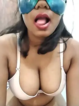 Snapshot of Zaraangle chatting on May 23, 2026, 11:31 am Zaraangle online show from May 23, 2026, 11:31 am