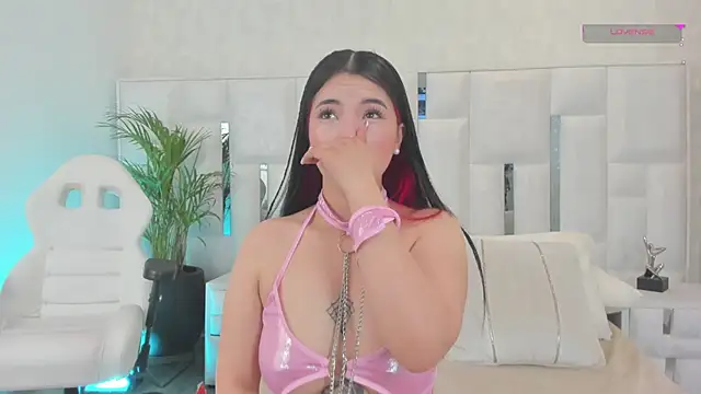 Snapshot of im_nika_ chatting on September 13, 2025, 1:22 pm im nika online show from September 13, 2025, 1:22 pm