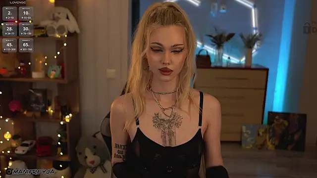 ManiFreyja online show from March 23, 2026, 6:52 pm