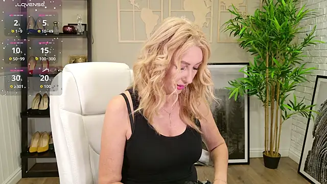 LadyLeea online show from September 19, 2025, 5:11 am