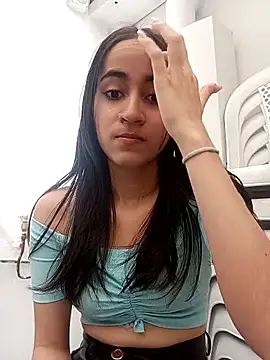 Mia Fischer online show from October 7, 2025, 7:04 pm