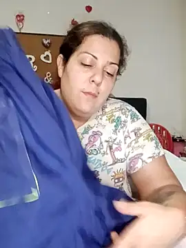 kittymorenita26 online show from January 30, 2025, 9:47 pm