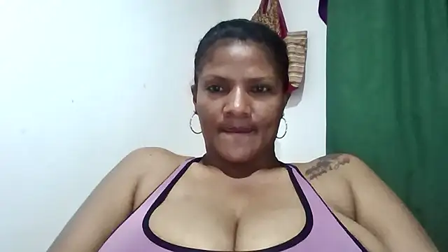 alejandraboobs07 online show from April 13, 2026, 1:31 am