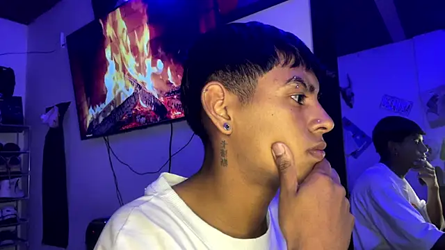 Snapshot of _Billowy_ chatting on November 22, 2025, 12:21 am Billowy online show from November 22, 2025, 12:21 am