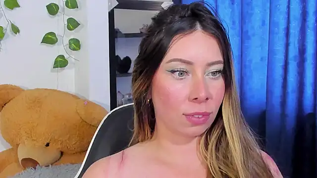 Snapshot of JanneKim chatting on December 3, 2025, 7:57 pm JanneKim online show from December 3, 2025, 7:57 pm