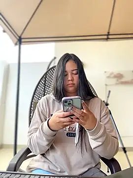 Paloma  LS online show from November 12, 2025, 4:55 pm