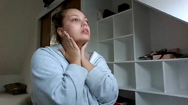 Snapshot of Krystal_Tx chatting on October 19, 2025, 7:11 am Krystal Tx online show from October 19, 2025, 7:11 am