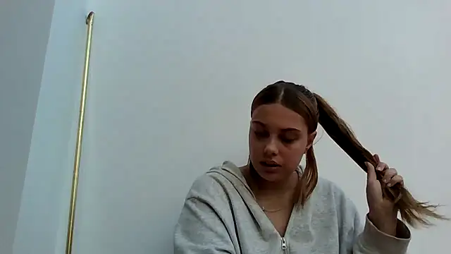 Snapshot of Krystal_Tx chatting on September 29, 2025, 6:31 am Krystal Tx online show from September 29, 2025, 6:31 am