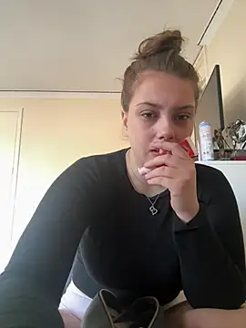 Snapshot of Krystal_Tx chatting on March 19, 2025, 11:39 am Krystal Tx online show from March 19, 2025, 11:39 am