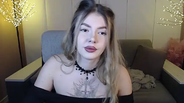 Snapshot of Ritaneer chatting on February 25, 2025, 12:27 pm Ritaneer online show from February 25, 2025, 12:27 pm