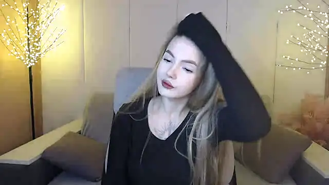 Snapshot of Ritaneer chatting on January 21, 2025, 9:03 am Ritaneer online show from January 21, 2025, 9:03 am