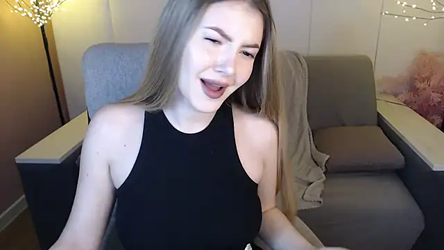 Snapshot of Ritaneer chatting on March 21, 2025, 9:01 am Ritaneer online show from March 21, 2025, 9:01 am