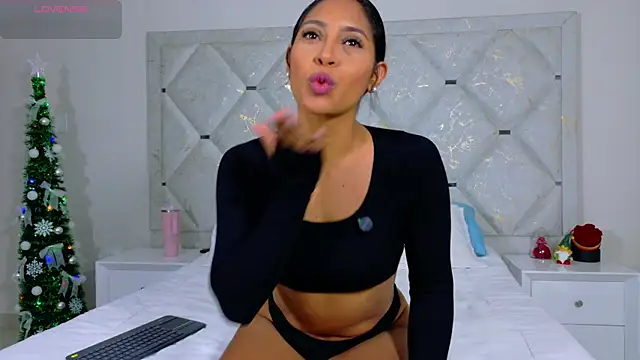 Anna risse online show from December 5, 2025, 5:39 am