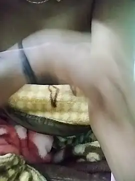 Snapshot of aadhini01 chatting on January 3, 2025, 8:43 pm aadhini01 online show from January 3, 2025, 8:43 pm