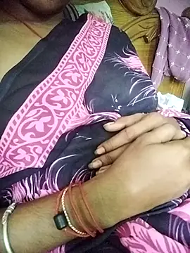 aadhini01 online show from November 16, 2025, 2:27 am